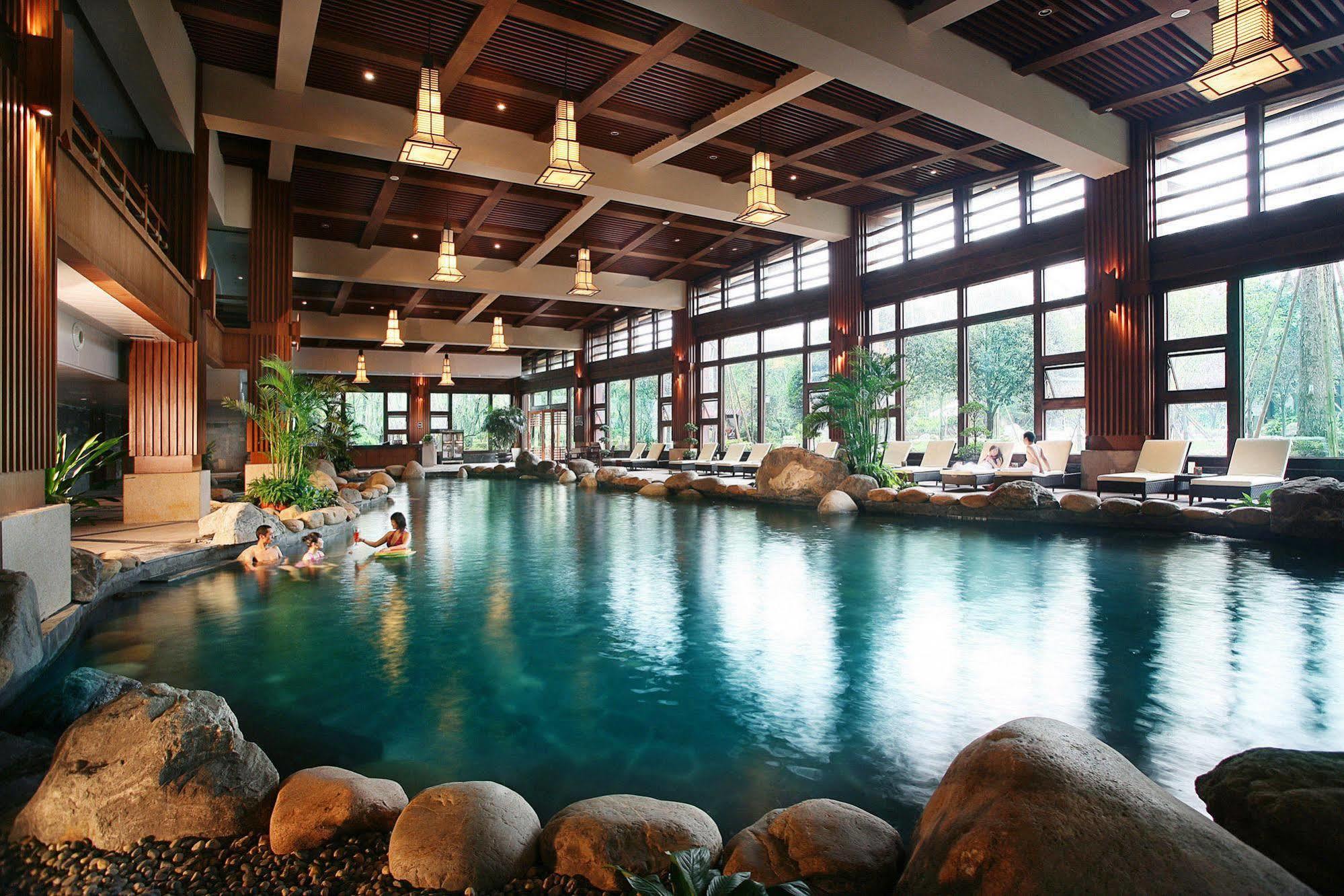 Howard Johnson Conference Resort Chengdu Dujiangyan Extérieur photo